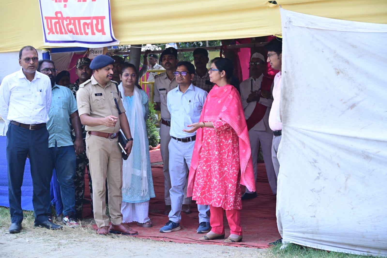 जिलाधिकारी ने होमगार्ड बहाली प्रक्रिया का किया निरीक्षण